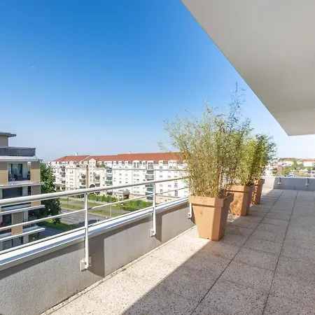 Apartment Luxe Penthouse For 6 - Fairytale Factory Bussy-Saint-Georges