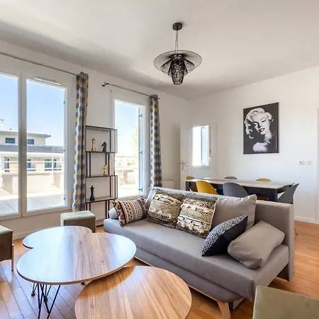 Luxe Penthouse For 6 - Fairytale Factory * Bussy-Saint-Georges